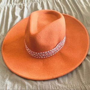 Wide brim hat burnt orange